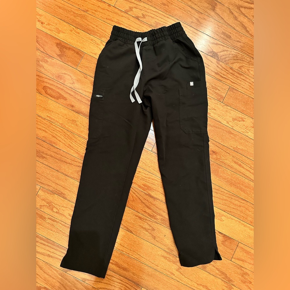 Figs Black High-waisted Skinny Yola Scrub Pants